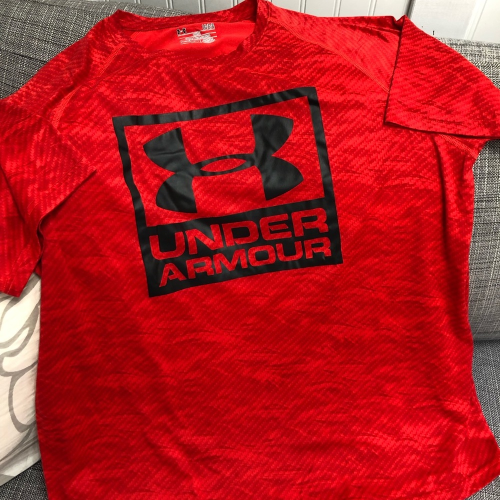 Under Armour T-shirt Large